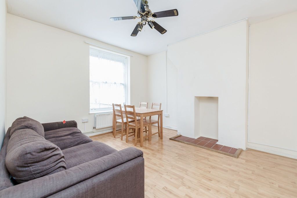 Property photo 1 of 28