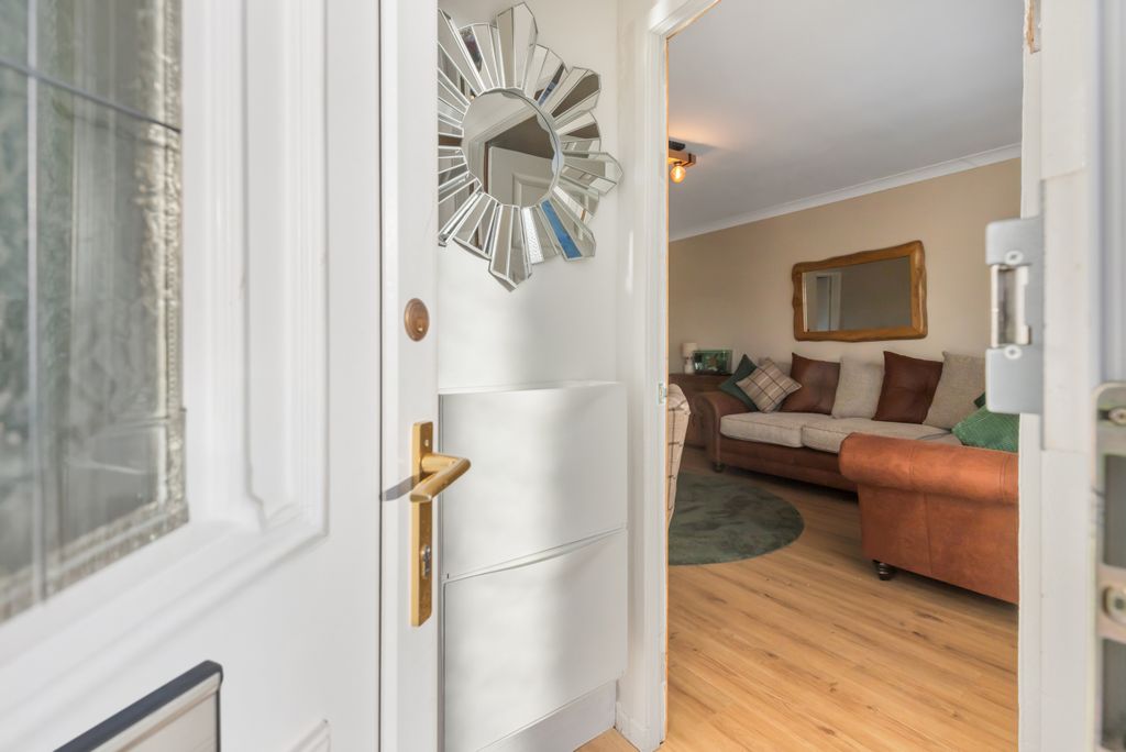 Property photo 2 of 26