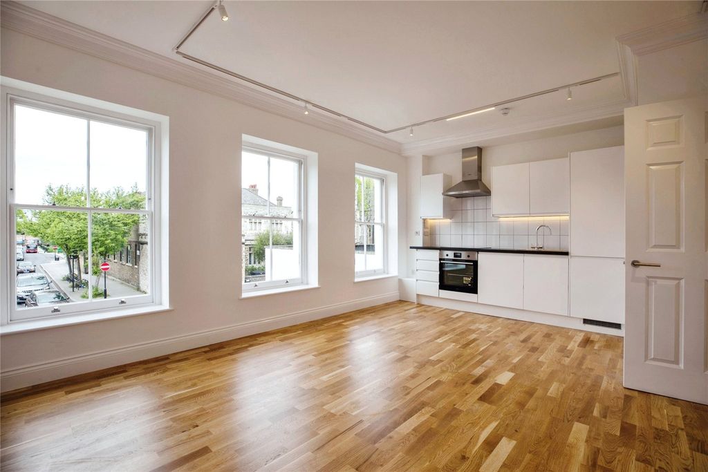 Property photo 1 of 14 Reception/Kitchen