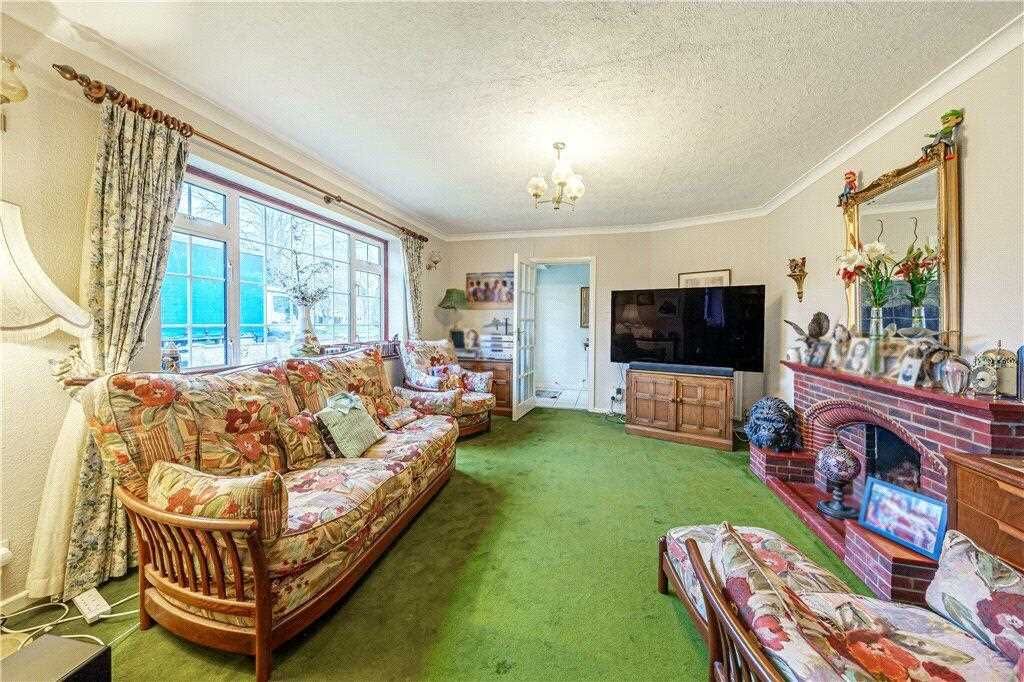 Property photo 3 of 14