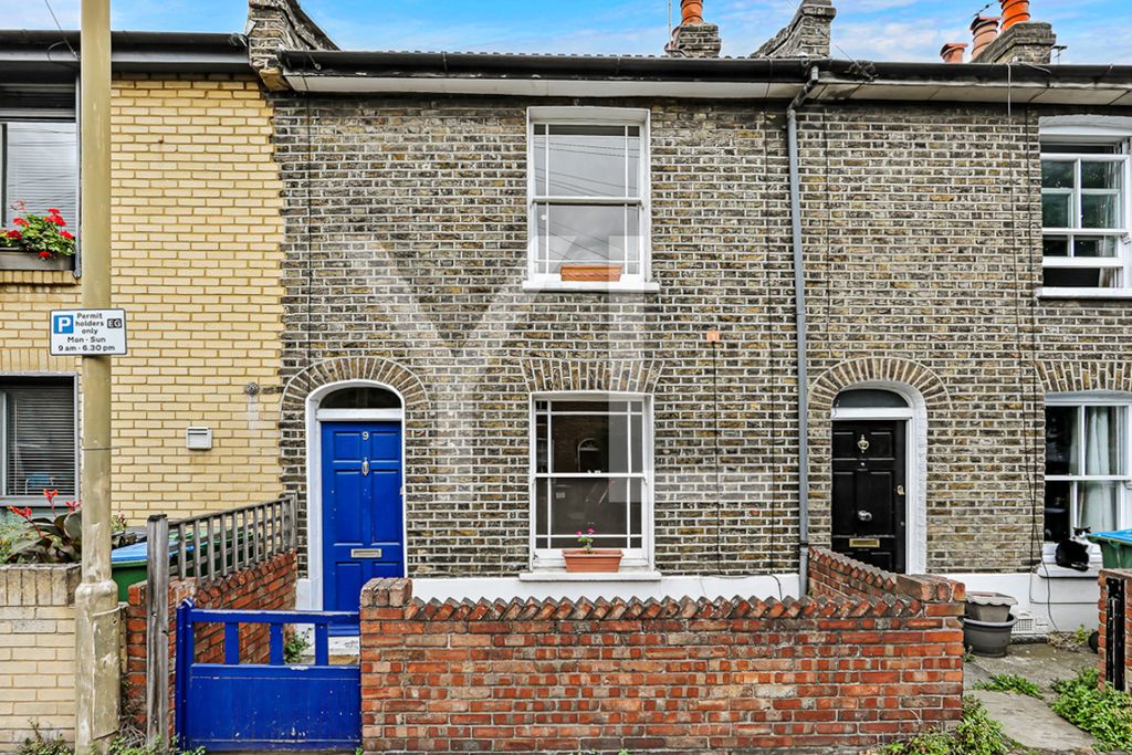 Property photo 1 of 11