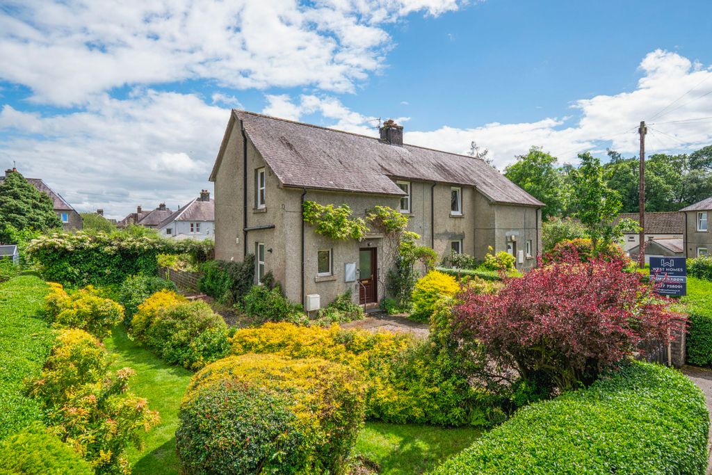Property photo 2 of 34