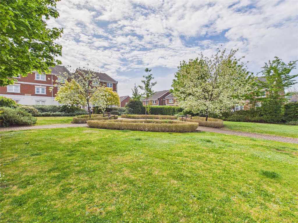 Additional image 10 of 1 bed flat for saleGuildford, Surrey GU1