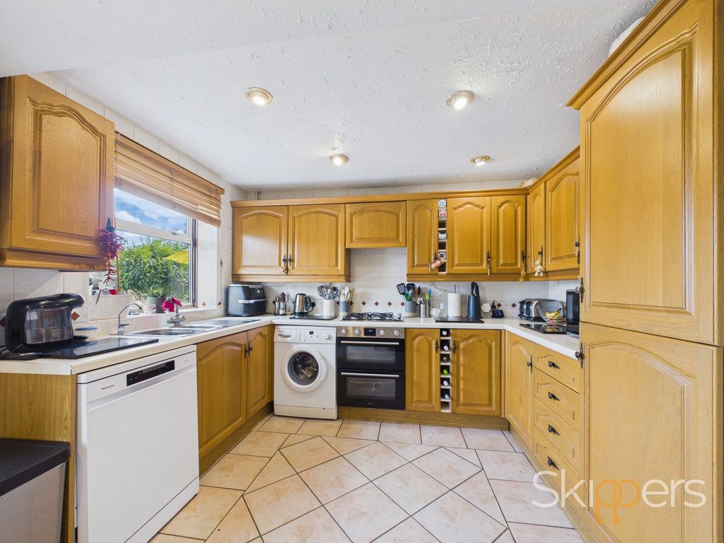 Property photo 3 of 24
