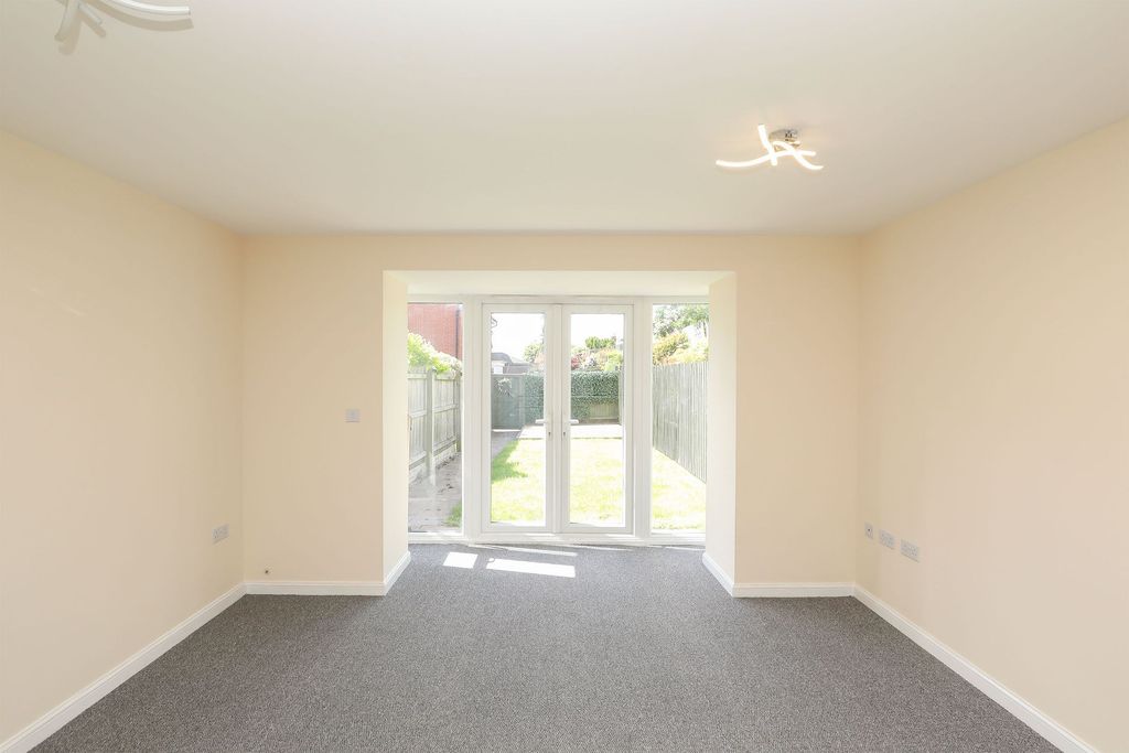 Property photo 3 of 24