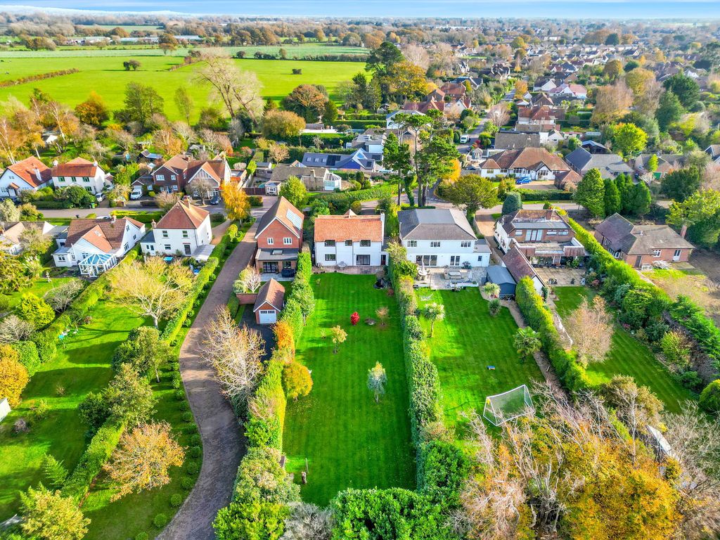 Property photo 1 of 40