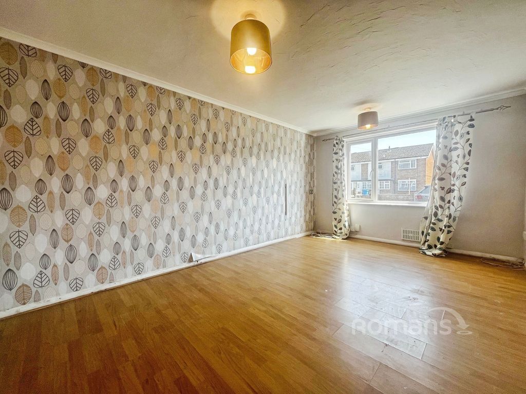 Property photo 2 of 8 Pbox-Img.Jpg