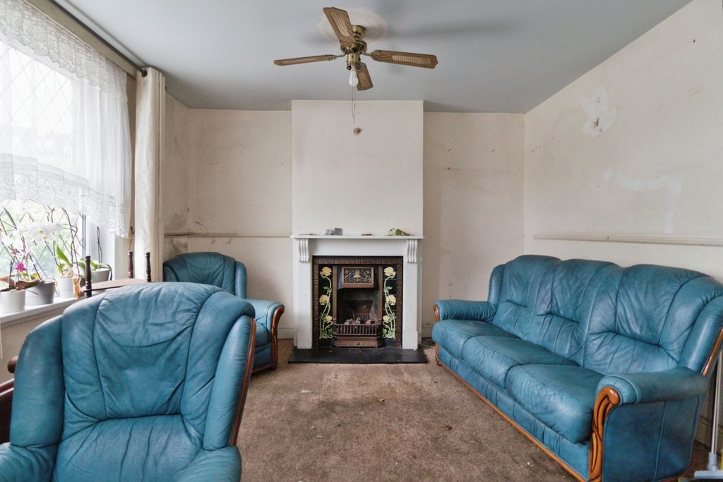 Property photo 2 of 16 Pbox-Img.Jpg