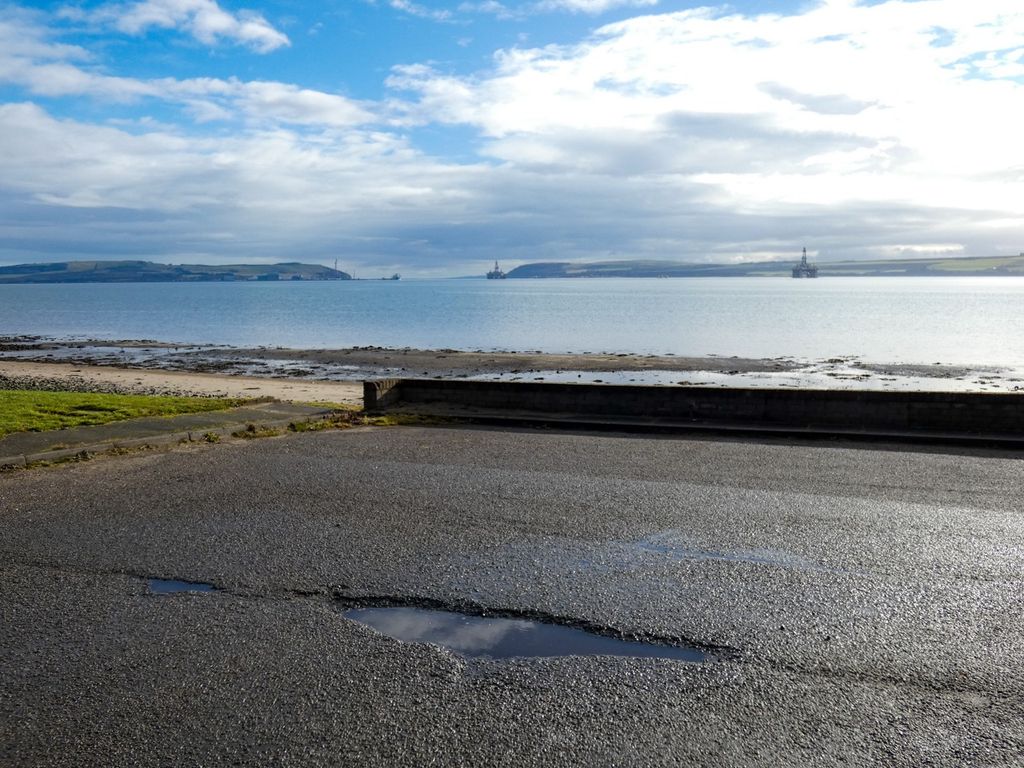 Property photo 3 of 32