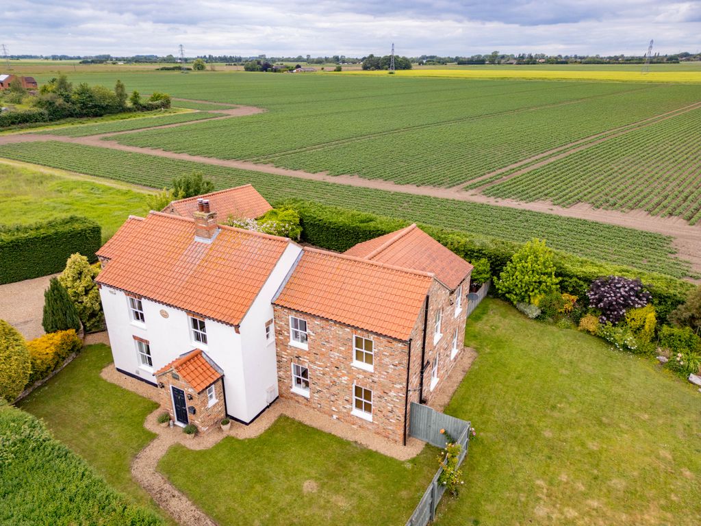 Property photo 2 of 45 Dji_0140