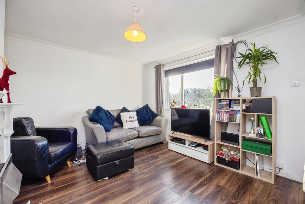 Property photo 3 of 20 Pbox-Img.Jpg