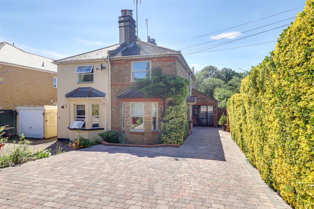 Property photo 1 of 34