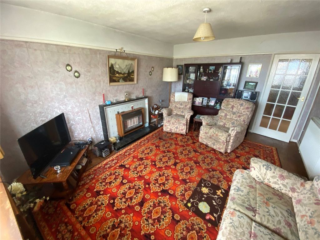 Property photo 2 of 26 Picture No. 16