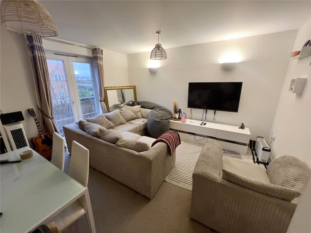 Property photo 3 of 11 Picture No. 01