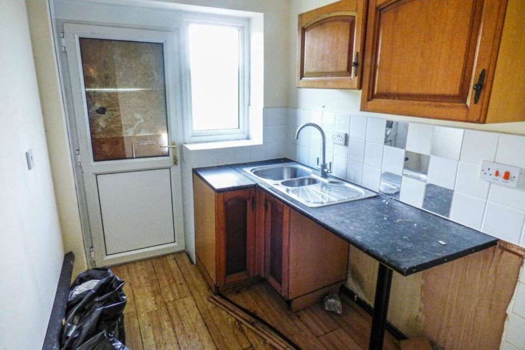 Property photo 3 of 7 Image 3