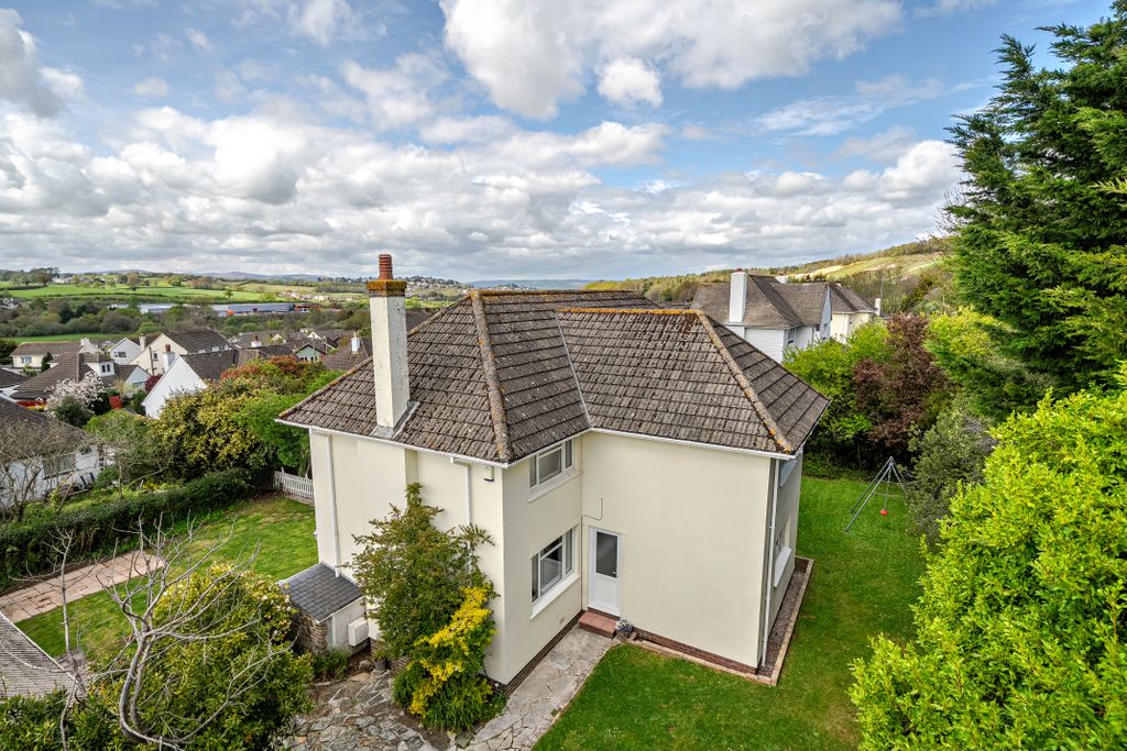 Property photo 1 of 22