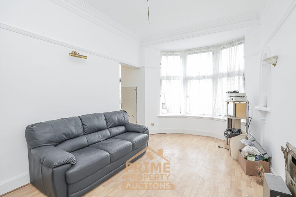Property photo 3 of 11