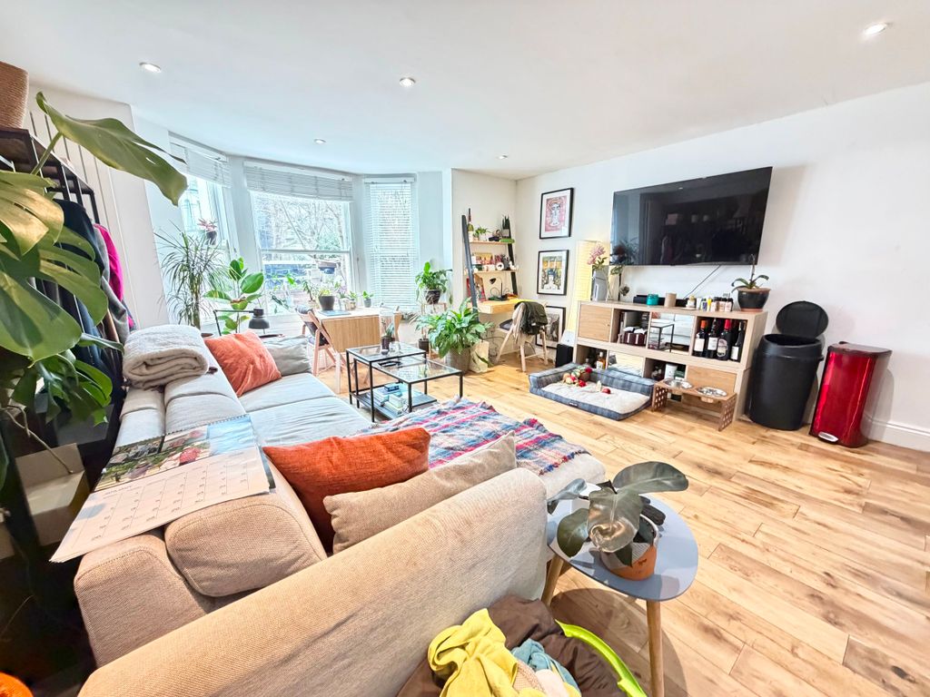 Property photo 1 of 4