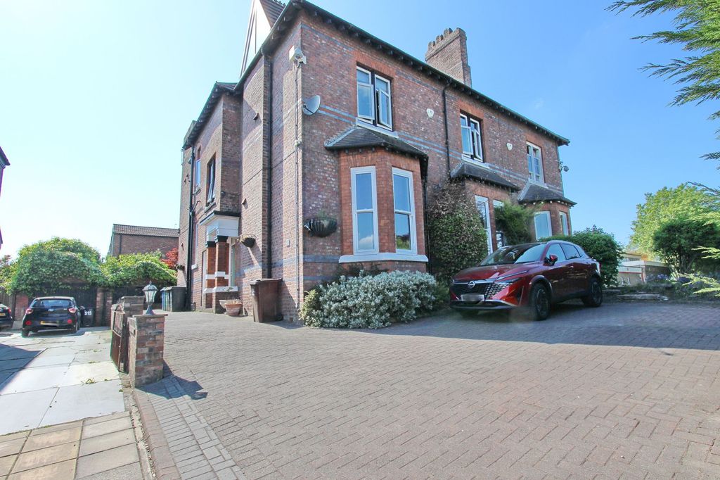 Property photo 1 of 23