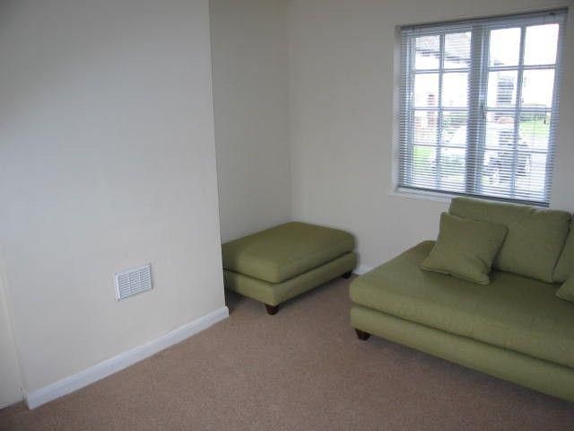 Property photo 3 of 8 Front Reception.Jpg