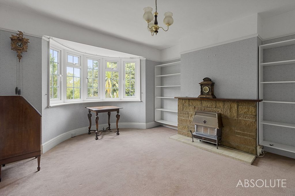 Property photo 2 of 29