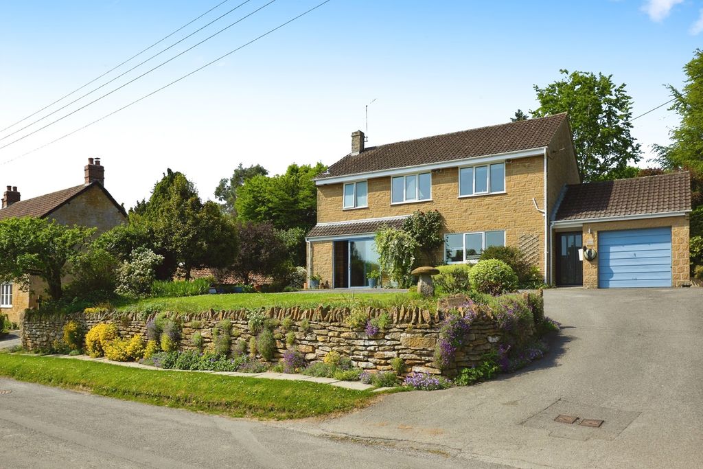 Property photo 1 of 17 Front