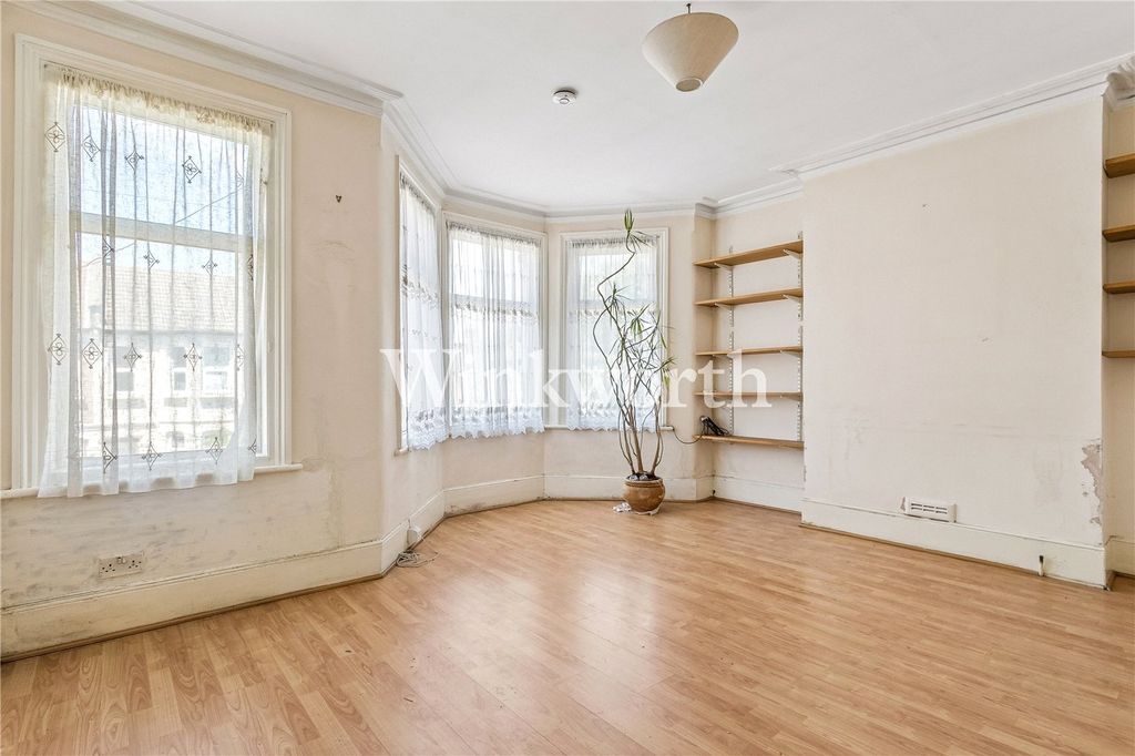Property photo 1 of 11 Picture No. 08