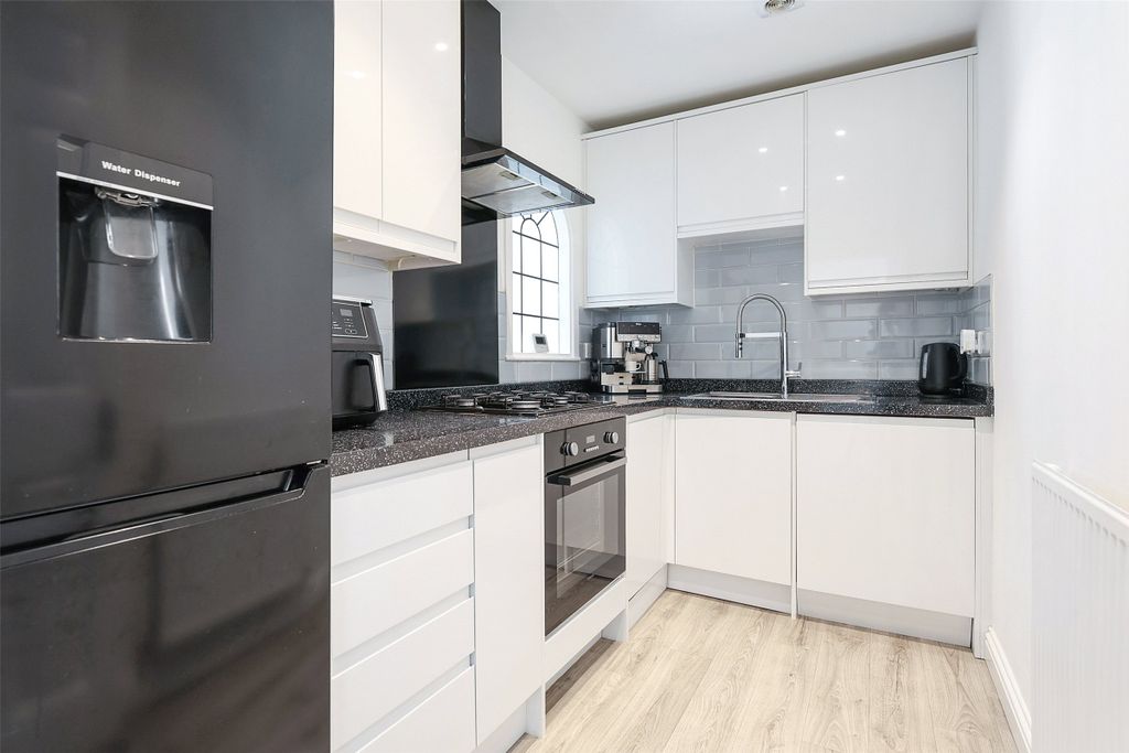 Property photo 3 of 12 Picture No. 06