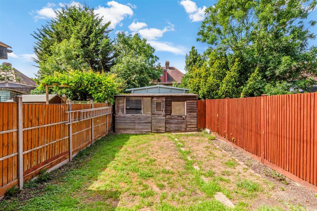 Property photo 3 of 11