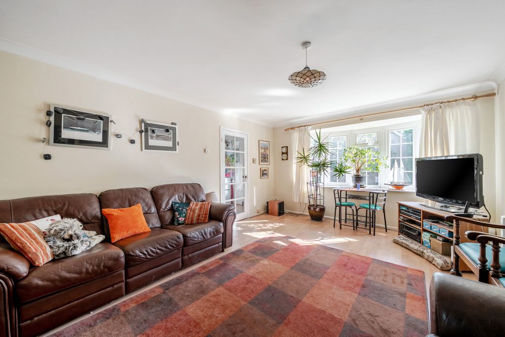 Property photo 2 of 17 1446716-9-69Ef25d...