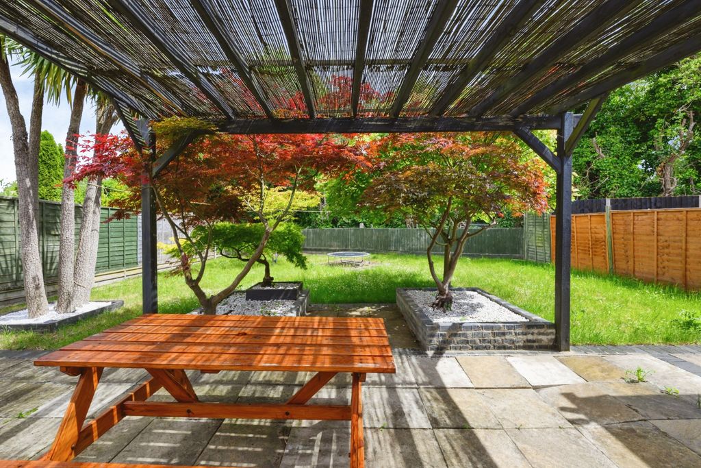 Property photo 3 of 20