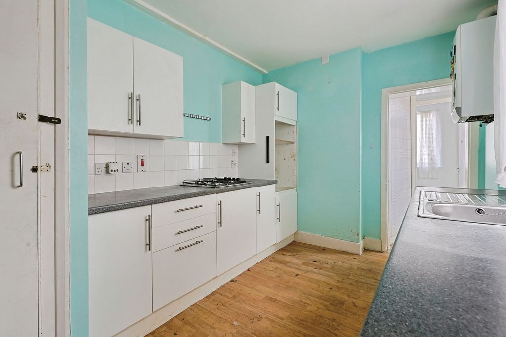 Property photo 2 of 18 Pbox-Img.Jpg