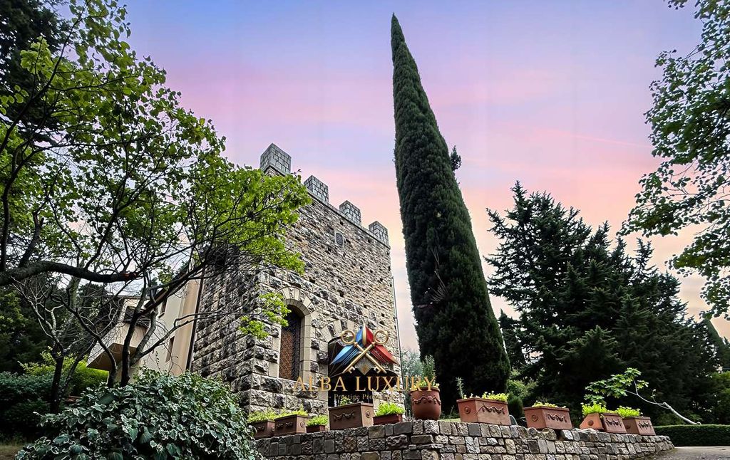 Property photo 1 of 25