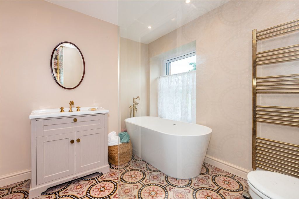 Property photo 3 of 29 Bathroom