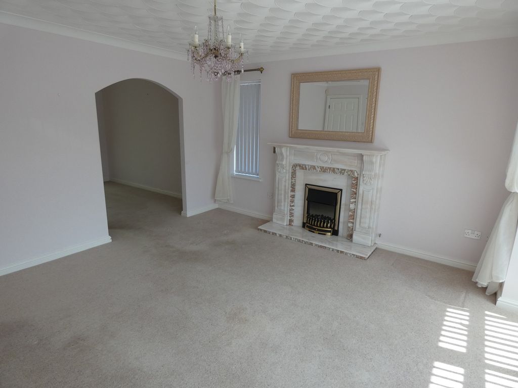 Property photo 2 of 21 Main Lounge