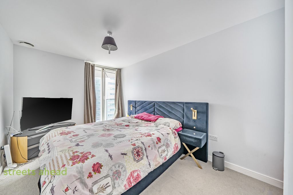 Property photo 3 of 18 0045d4d2-51E4-442...