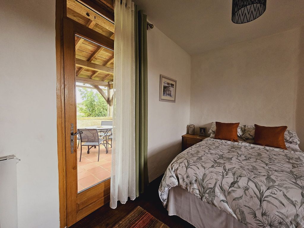 Property photo 3 of 24