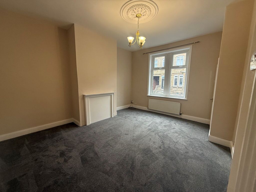 Property photo 3 of 11 Lounge