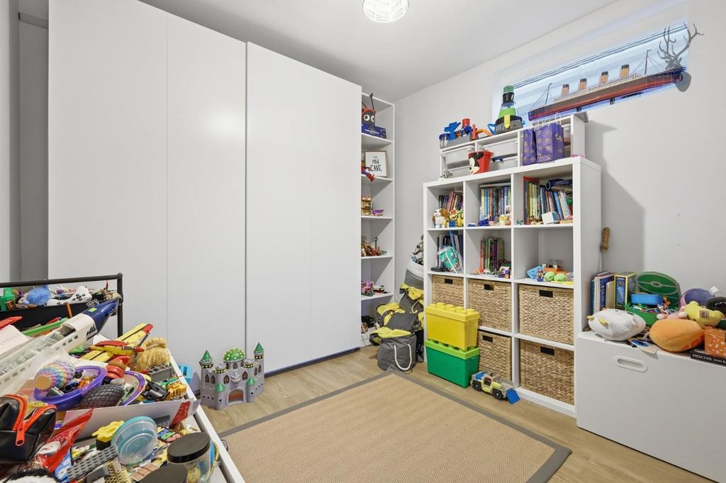 Additional image 13 of 5 bed detached house for saleBury Road, Epping CM16