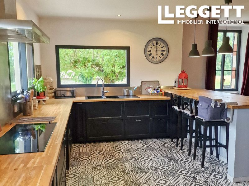 Property photo 3 of 10