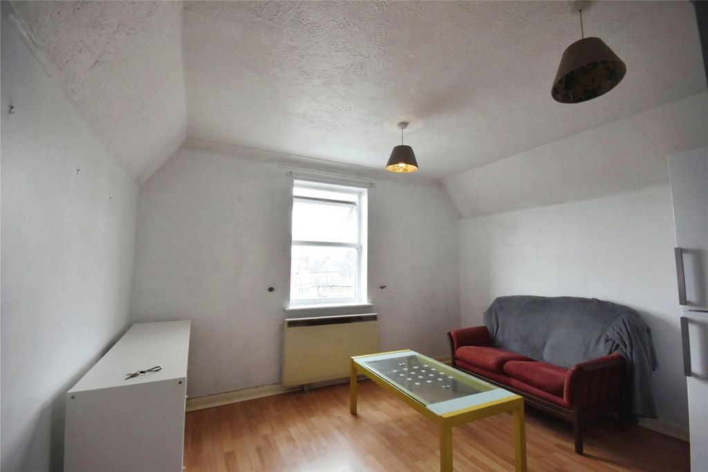 Property photo 3 of 7 Picture No. 08