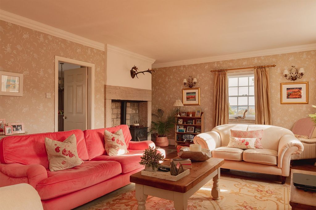 Property photo 3 of 35