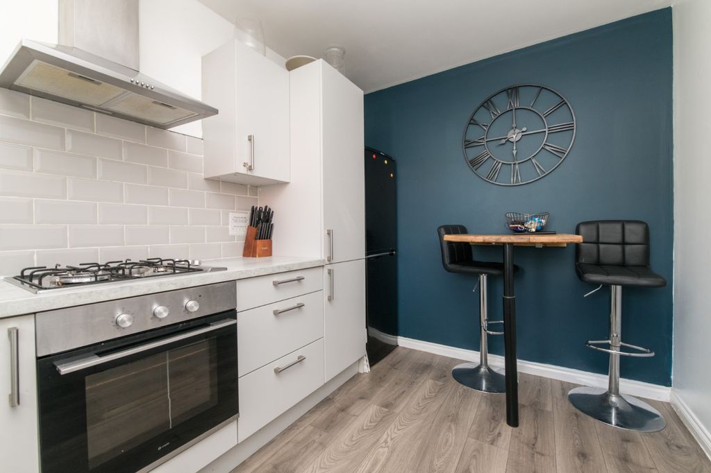 Property photo 2 of 13 Pro-21Mzftbd