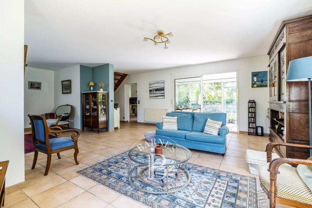Property photo 3 of 14