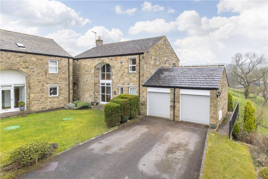 Property photo 1 of 19 External