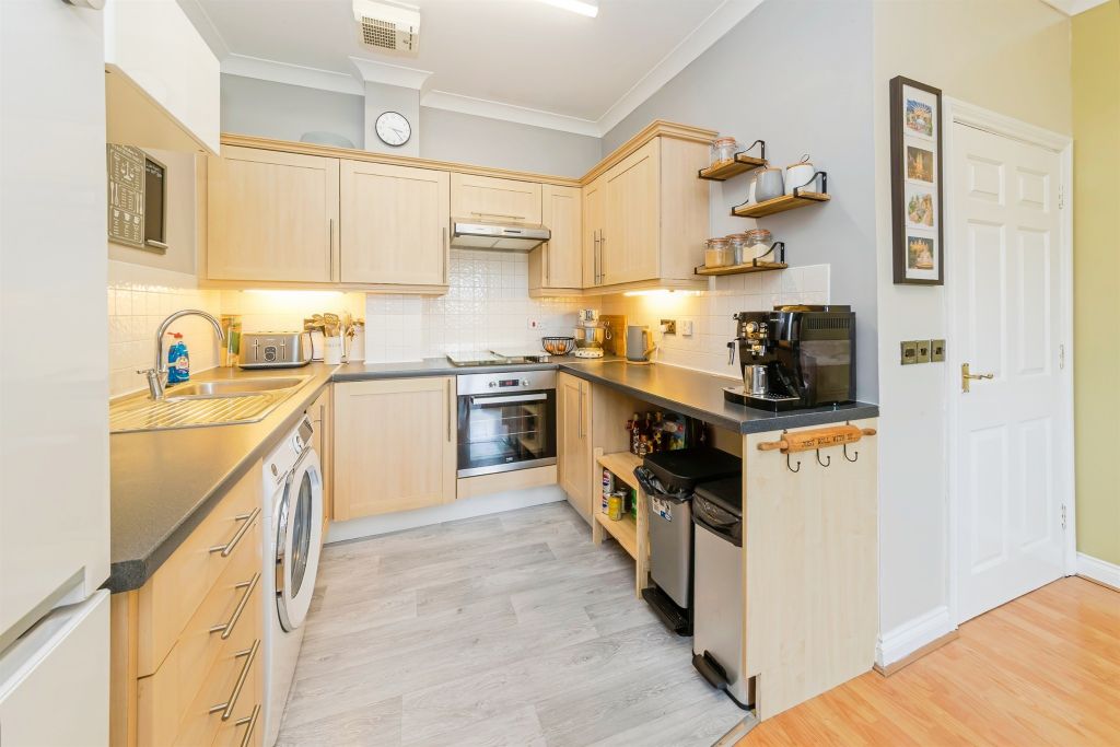 Property photo 3 of 17