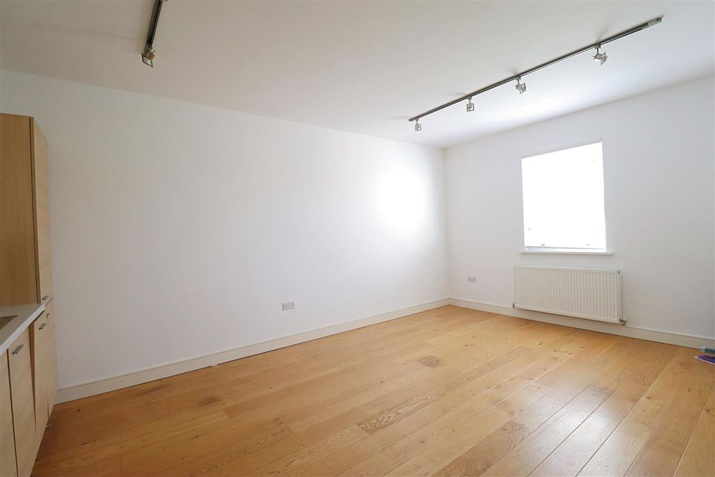 Property photo 3 of 5 Img_1417.Jpg