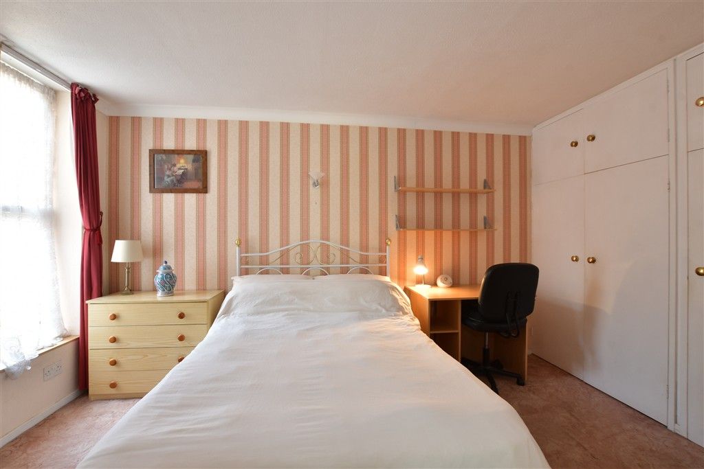 Property photo 3 of 7 Bedroom