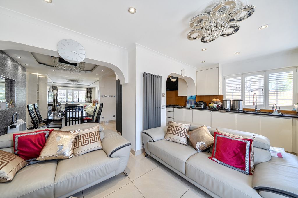 Property photo 2 of 20 1486450-5-6A4Bbca...