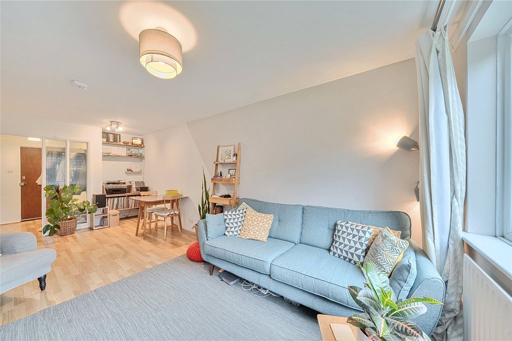 Property photo 2 of 12 Picture No. 21